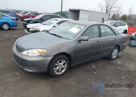 2004 Toyota Camry Le/Se/Xle from USA, damaged, VIN 4T1BE30K04U571685